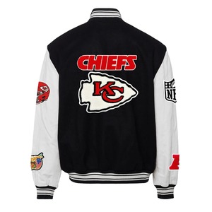 Chaqueta Varsity de Lana y Cuero de los Kansas City Chiefs, Negra y Blanca - Product Image 2