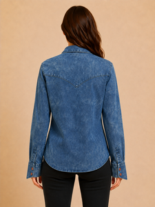 Chemise Femme Premium Bleue Délavée à l'Acide Imprimé Floral Col Rabattu Manches Longues Style Western en Jean Boutonnée Vente en Gros - Product Image 6