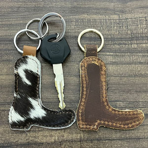 Factory Wholesale Fashion Hair On Cowhide <b>Leather</b> Boot Shape <b>Keychain</b> Genuine <b>Leather</b> Car Durable Key Fob Unisex Gift Accessory - Product Image 6