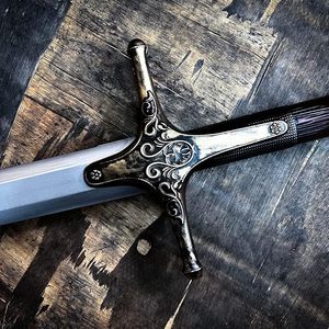 Espada Ancha Medieval Rústica de Acero al Carbono Forjada a Mano de 41 Pulgadas, Venta al Por Mayor OEM - Product Image 4