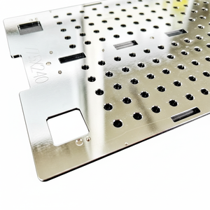 Dispositivo de Encapsulado Personalizado de Precisión con Separador de Vidrio Templado Azul, Piezas de Aluminio y Ensamblaje Magnético, Solución OEM/ODM - Product Image 4