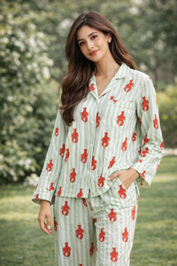 ชุดนอนผ้าฝ้ายลายปูพร้อมลายทาง เสื้อแขนสั้นและกางเกงขายาว ชุดนอนฤดูร้อนสำหรับผู้หญิง ชุดนอนพรีเมียม - Product Image 5