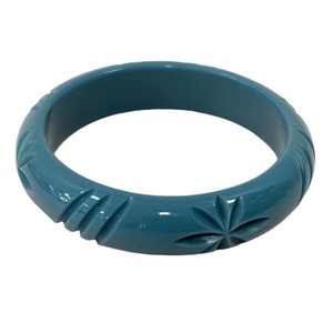 Promoción Pulseras de joyería de moda Brazaletes y pulseras de resina Brazaletes de moda de resina personalizados y diseño y tamaño personalizados - Product Image 1