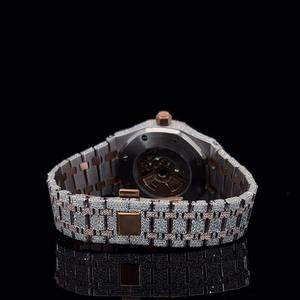 Reloj de diamantes más vendido con caja de acero inoxidable para uso diario y a largo plazo disponible a precio de mayorista - Product Image 2