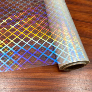 Rollo de Película Holográfica Personalizable con Rejilla Pequeña para Embalaje, Papelería, Envoltura y Aplicaciones de Laminación al por Mayor - Product Image 2