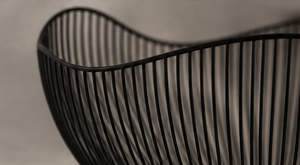 Décoration sculpturale contemporaine minimaliste noire en texture de panier, objet d'art moulé, commande en gros - Product Image 2