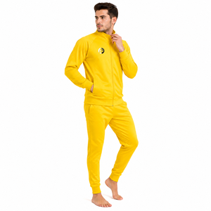 Chándal moderno para hombre que ofrece comodidad transpirable para sesiones de gimnasio, entrenamiento físico, jogging, deportes, viajes y uso diario informal. - Product Image 2