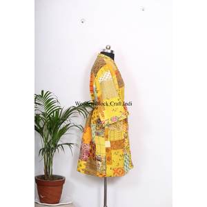 Robe kimono artisanale indienne en soie imprimée florale, respirante, patchwork, style bohème, grande taille, longueur genou, pour se détendre et dormir - Product Image 5