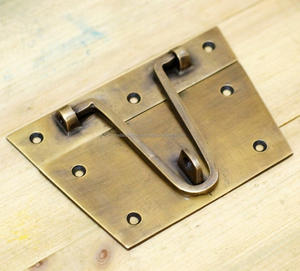 กลอนประตูแบบโบราณทรงสี่เหลี่ยมผืนผ้า พร้อมช่องเกี่ยวแบบตะขอ ทำจากทองเหลืองขัดเงา สำหรับล็อคประตูนิรภัย - Product Image 2