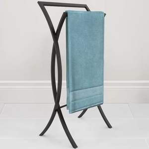 Porte-serviettes de salle de bain noir sur pied en fer, double niveau, personnalisé, étanche, durable, avec barre de rangement suspendue et compartiment de rangement - Product Image 6