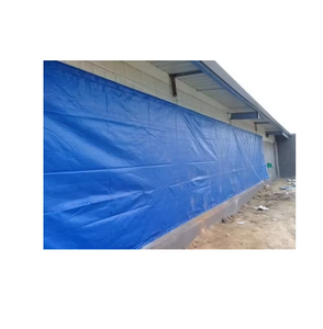 Rideau pour ferme avicole, feuille HDPE imperméable stabilisée aux UV 180 GSM pour la ventilation et la protection des élevages de poulets - Product Image 1