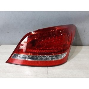 ไฟท้ายมือสองของรถยนต์อีควัส ขวา รุ่น 924023N000 - Product Image 1