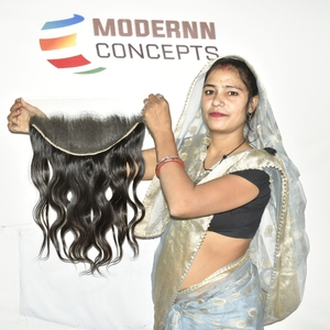 Cheveux humains naturels Remy de qualité supérieure, alignés dans le sens des cuticules, en vison péruvien vierge, bruts, indiens, pour tissage, avec frontal HD 13*6, ondulés (Bodywave) - Product Image 1