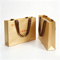 Sac cadeau en papier OEM/ODM de luxe avec poignée en ruban pour les fêtes et le shopping