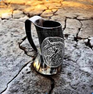 Mug en corne de bœuf de haute qualité avec base en bois, fabriqué sur mesure, mug en corne de Viking pour boire, sans danger pour les aliments, aux prix les plus bas - Product Image 3
