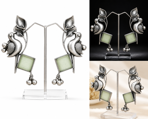 Boucles d'oreilles pendantes en laiton oxydé, style bohème, avec animaux incrustés, finition argent antique, pour femmes, fournisseur en gros, avec garantie commerciale |   Usine directe - Product Image 2