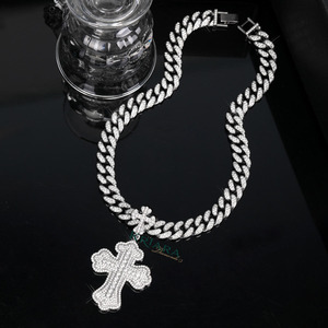 Pendentif Croix Hip Hop en Argent 925 Plaqué Or 14K et Rhodium, Diamant de Laboratoire Certifié Tendance, Bijou Unisexe Charmant - Product Image 3