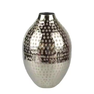 Azora industries Vase de sol en métal de qualité durable fini argent Nouveau pot de fleurs en pot de fleurs de style côtier - Product Image 5