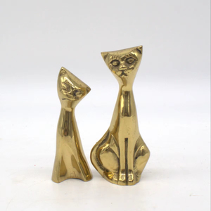 Centre de table en laiton de qualité supérieure, figurine élégante faite à la main pour la décoration intérieure et la présentation sur table - Product Image 1