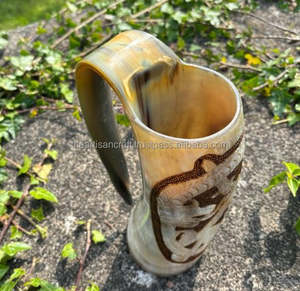 แก้วน้ำเขาสัตว์แบบออร์แกนิกสไตล์ไวกิ้ง งานฝีมือขัดเงา ลายสัตว์ แนวทะเล ของที่ระลึกจากยุโรป ทำจากวัสดุธรรมชาติ - Product Image 4