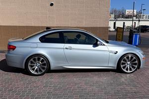 BMW M3 Coupé 2010, autos usados de alta calidad, listos para exportación, suministro al por mayor. - Product Image 5