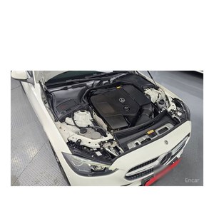 Mercedes-Benz Classe C C300 4MATIC Avantgarde 2024/5, 17 306 km, Boîte de vitesses automatique, Volant à gauche, Caméra de recul - Product Image 6