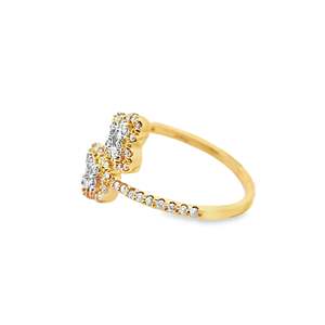 Anillo de doble mariposa con diamantes cultivados en laboratorio, chapado en rodio sobre oro amarillo de 14K, con engaste pavé y piedras en racimo Toi Et Moi de RB Gems - Product Image 2