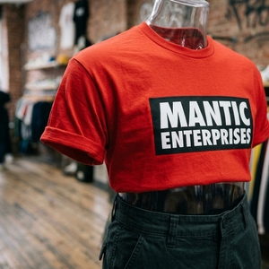 Camiseta de Hombre de Primera Calidad, Personalizable con Connor Bedard en la Parte Delantera, 200 Gramos, Cuello Redondo, Manga Corta, Informal, de Seda/Algodón, Estilo GOAT - Product Image 5