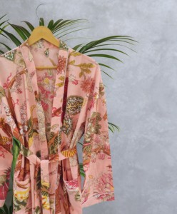 ชุดคลุมยาวคลุมเข่า ผ้าฝ้ายเนื้อนุ่ม ลายดอกไม้คลาสสิก แขนยาว ผ้าวาฟเฟิล สำหรับผู้หญิง ODM - Product Image 3