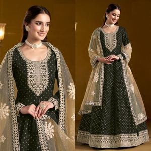 Trajes de excelente calidad indios Salwar Kameez para bodas disponibles a precio mayorista - Product Image 1