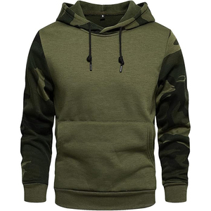 Sweat-shirt à capuche vert olive avec manches camouflage et poche avant, coupe classique, style décontracté, vêtement d'automne - Product Image 1