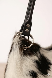 Sac fourre-tout en cuir véritable à poils, abordable et portable, pour femme, design personnalisé, avec fermeture éclair, très demandé, anti-rétrécissement - Product Image 2