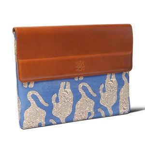 Housse pour ordinateur portable en cuir véritable, motif imprimé, personnalisable avec logo, pour voyages d'affaires, design élégant. - Product Image 1