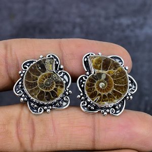 Boutons de manchette en argent plaqué, faits à la main, avec pierre précieuse fossile d'ammonite - Product Image 1