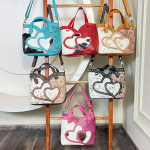 Sac fourre-tout tendance en cuir de vachette noir de qualité supérieure, avec motif floral et applique en forme de cœur, sac à bandoulière - Product Image 5