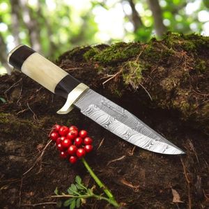 Cuchillos de Caza para Supervivencia al Aire Libre con Hoja Afilada, Mango de Madera Cómodo y Funda de Cuero para Senderismo - Product Image 4