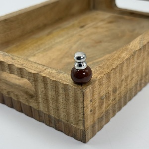 Nuevo Producto: Bandeja de Madera de Mango con Asa Decorada con Cuentas para Servir Platos y Postres, Ideal para el Hogar, Hoteles y Restaurantes, a Bajo Precio - Product Image 4