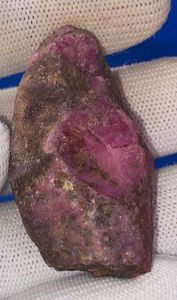 พลอยทับทิมดิบธรรมชาติ 230 กะรัต จากเคนยา เหมืองเฟโมส จอห์น โซล - Product Image 5