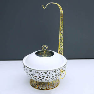 Plat à chafing de luxe en acier inoxydable, fabriqué avec des matériaux robustes assurant durabilité et une distribution de chaleur uniforme - Product Image 4