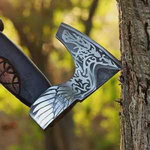 Hacha Vikinga de Acero de Damasco THEWIZ CRAFTS, Forjada a Mano, Grabado Personalizado, Garantía de 3 Años, Coleccionable para Camping o Decoración de Cueva Masculina - Product Image 2