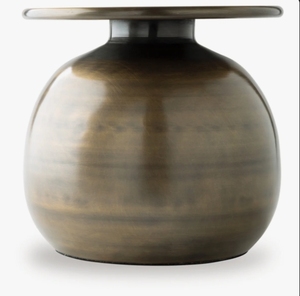 Jarrón Ondulado de Metal Plateado Hecho a Mano y Ecológico - Contenedor Rectangular Moderno con Diseño Acanalado para Mesa, Decoración Interior Contemporánea de Lujo - Product Image 3