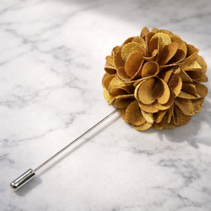 Épinglette en émail durable pour homme avec motif floral |   Boutonnière en métal faite à la main pour le marié et les événements formels - Product Image 3