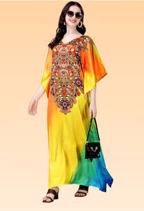 Robe maxi kaftan à imprimé animal pour femmes - Vêtements de plage et de resort élégants pour femmes - Product Image 2