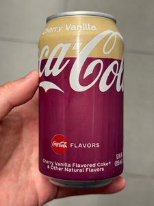 Offre Spéciale : Boisson gazeuse originale Coca-Cola Cherry Vanilla, rafraîchissante et premium, prix usine en gros - Product Image 3