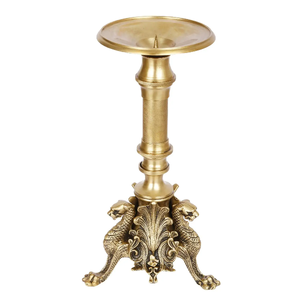 Portavelas de metal artesanal en tonos cálidos con detalles intrincados que añaden carácter y encanto. - Product Image 2