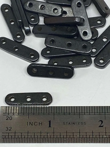 Perles entretoises noires faites à la main à thème animal, en os, à 3 trous, forme naturelle FAIZACRAFT FC-7910 - Product Image 1