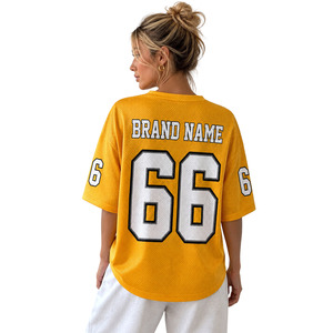 Nueva Camiseta de Fútbol Americano Chic Amarilla con Malla y Apliques Personalizados, Estilo Retro Varsity Unisex de Hombro Caído para Verano, Bajo MOQ - Product Image 2