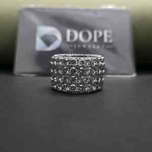 Bague Hip-Hop de Luxe Personnalisée avec Diamants DOPE JEWELLS, en Acier Inoxydable Plaqué Or 18K, Sertie de Moissanite et Pavée de Pierres - Product Image 6