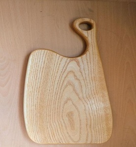 Planche à découper rectangulaire en bois avec poignée et trou de suspension, planche de service pour la cuisine - Product Image 5