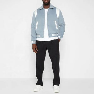 เสื้อแจ็คเก็ตวาร์ซิตี้พิมพ์ลายปักคุณภาพสูง HD สำหรับผู้ชายและผู้หญิง รุ่นใหม่ล่าสุด เสื้อแจ็คเก็ตฤดูหนาว ปักตัวอักษรด้านหน้าและด้านหลัง รับผลิตตามแบบ OEM - Product Image 1